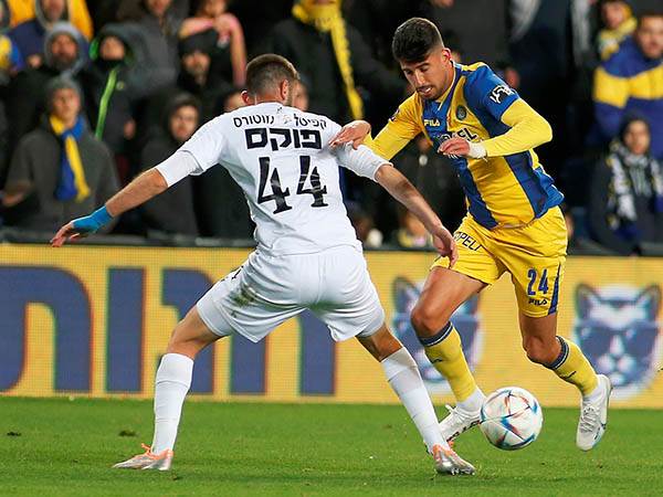 משחק פחות, בועט פחות, מדייק פחות. כהן נגד מכבי פ"ת בגביע (צילום: אלן שיבר)