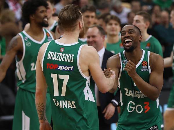 חגיגה בקובנה (GETTY)