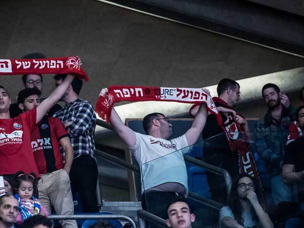 מערכת היחסים עם האוהדים השפיעה (עודד קרני)