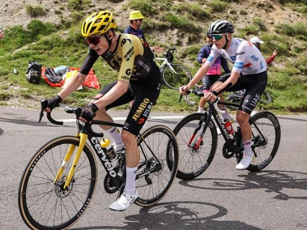 איזה קרב אדיר, וינגגור ופוגצ'אר (getty)