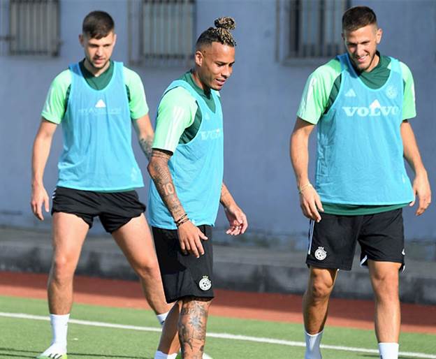 "מרגש להתחיל עוד עונה". שרי (צילום: דוברות מכבי חיפה)