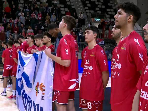 שחקני הפועל חיפה במשחק הקודם