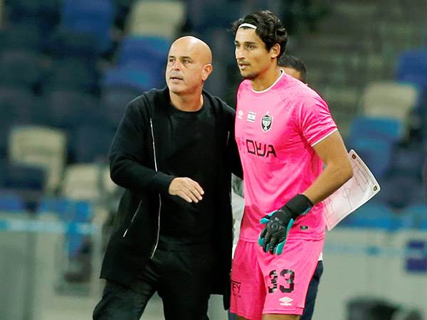 רוי ששון. ינצל הזדמנות נוספת בין הקורות? (אלן שיבר)