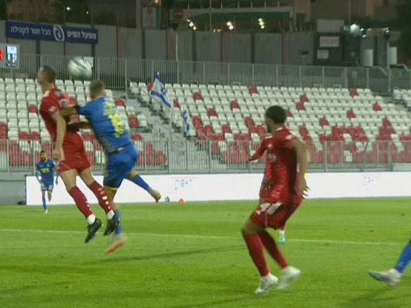 השער של ריינה נפסל