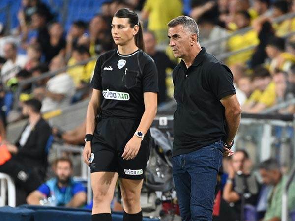 בלבול. הקבוצה מתחילה לקבל זהות (ברני ארדוב)