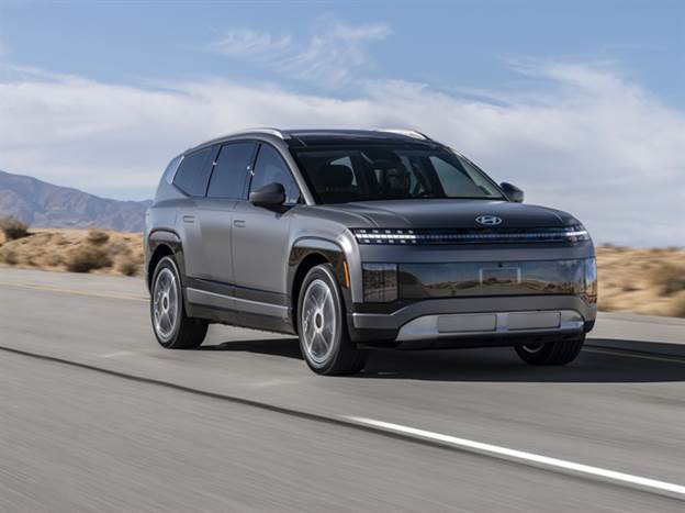 מוצע כרגע עם 3 יחידות הנעה וטווח נסיעה של עד 620 ק"מ