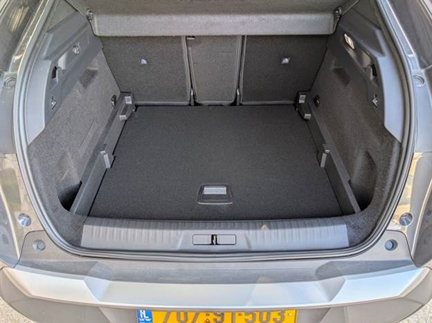 תא מטען גדול ושימושי בנפח של 520 ליטר