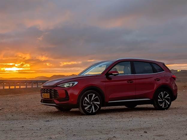 ה-ZS החדש כבר לא חשמלי, אבל היברידי. יהפוך ללהיט?