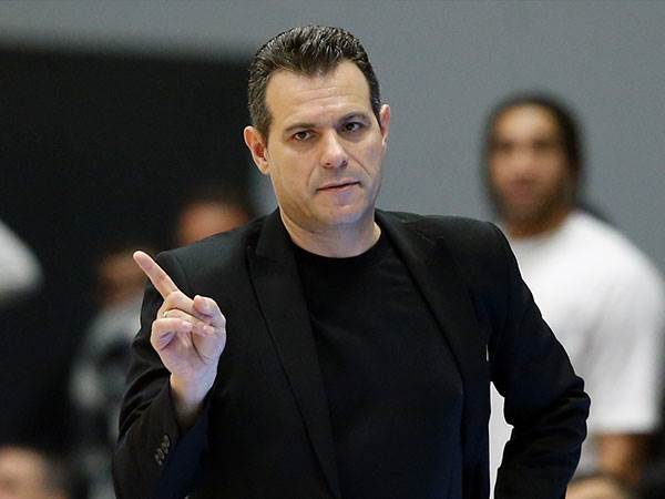 “רוצים להעלות את הפועל למעלה“ (אלן שיבר)