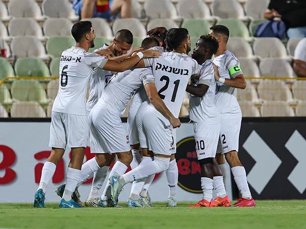 (לירון מולדובן)