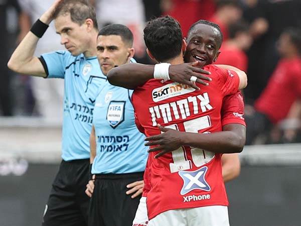 אבל בואטנג גמר את המשחק (צילום: אלן שיבר)