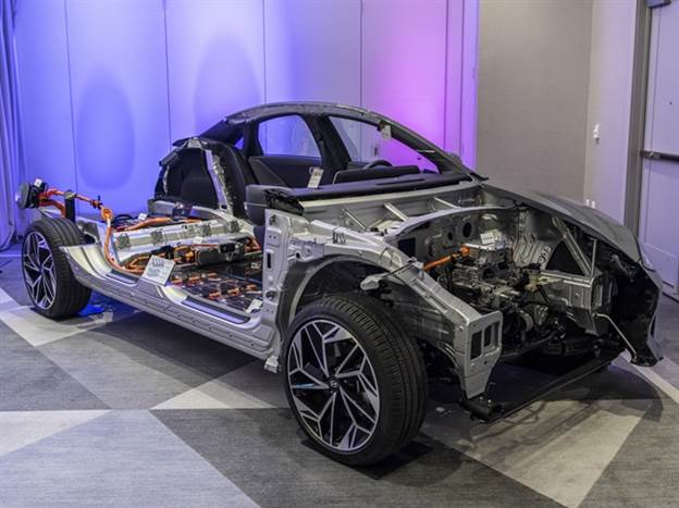 מאיפה הקרינה מגיעה? כן, גם מהפן לשיער שלכם (צילום: Hyundai)