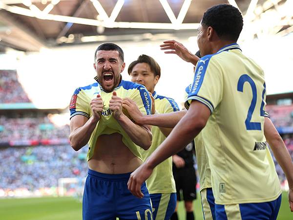 עזז הדהים (Photo by Julian Finney/Getty Images)