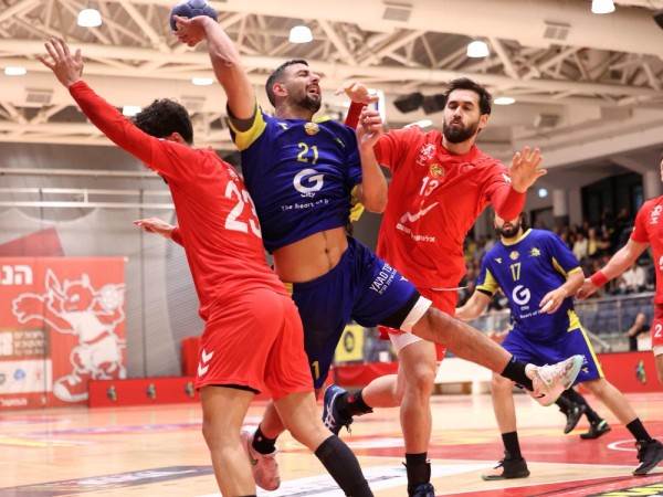 (הדר ואן קולא, איגוד הכדוריד)