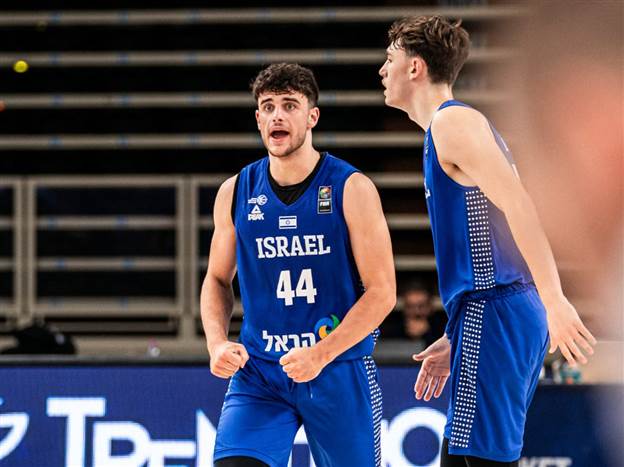 61 נקודות בתוך 24 שעות. אביב ארונוב (FIBA)