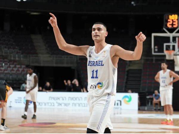 (FIBA)