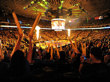 הקהל של גולדן סטייט באורקל ארנה. יעבור בקרוב לבית חדש (getty)