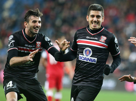 תמיד הוא בא בזמן. שמש (יוסי שקל)