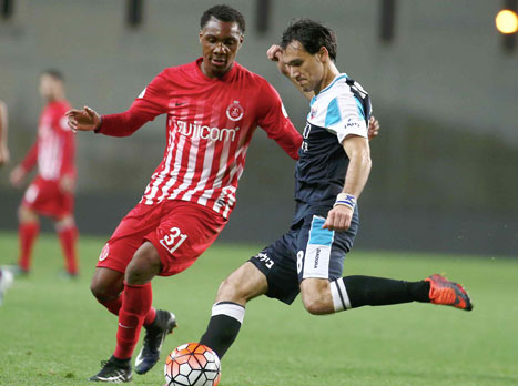 מייקל סיטון. "יעזור לנו" (אלן שיבר)