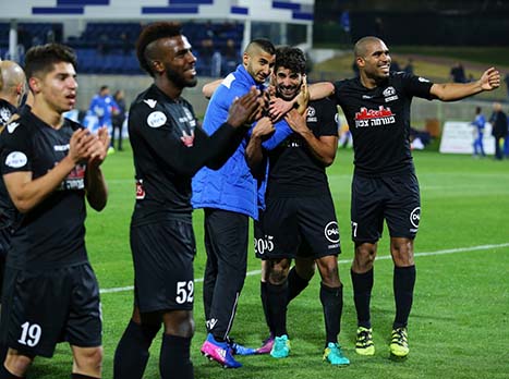 צעירי כבש בתזמון מושלם (לירון מולדובן)