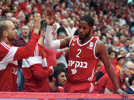 דייסון. קצת יותר יציבות והוא היה יכול להיות המצטיין (אלן שיבר)