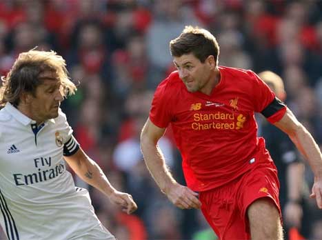 ג'רארד השאיר אבק למיצ'ל סלגאדו (Getty)