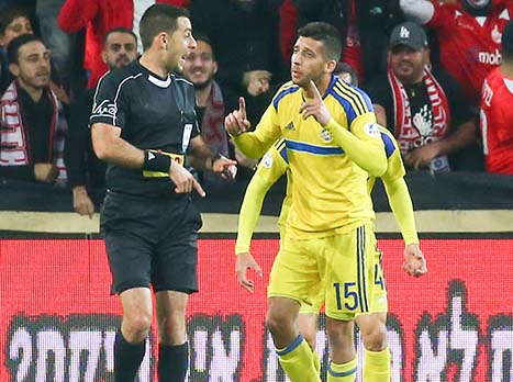 ריינשרייבר עם מיכה. ינוח (דני מרון)