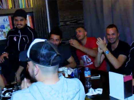 עונה חלומית. השחקנים חוגגים