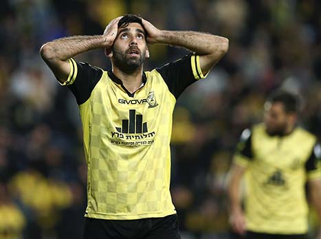 חן עזרא. יהיה כשיר למרות הכאבים? (צילום: אלן שיבר)