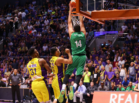 השתיק את הקהל עם דאנק. בלייזר (לירון מולדובן)