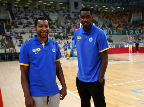 מילר עם גאודלוק. נאלץ לצפות בקבוצה מהצד (אודי ציטיאט)