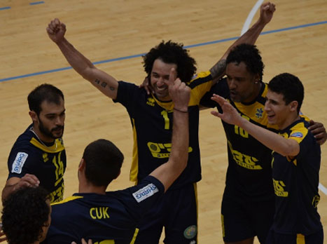 בכורה במוקדמות האלופות. מכבי ת"א (איגוד הכדורעף)