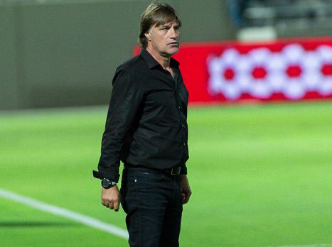 דראפיץ'. ינסו להבין מה מציק ליואל נילסן (אלן שיבר)