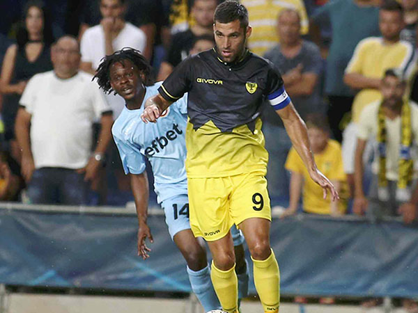 שכטר. נותן כבוד לבוטב (צילום: אלן שיבר)