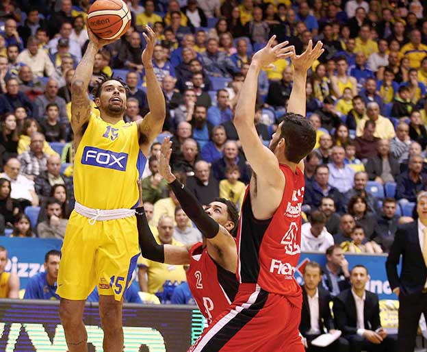 ישחק עם מקל באותה ליגה? לנדסברג (מנהלת הליגה)