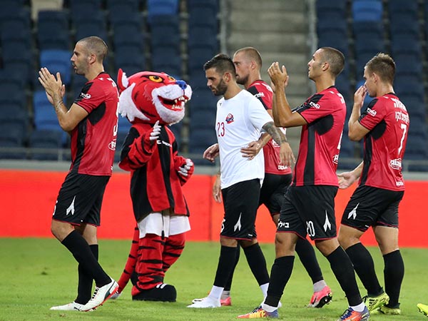 ניצחון במחזור הפתיחה (יוסי שקל)