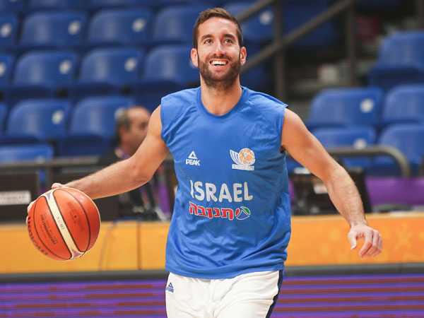 אימון ראשון לאוחיון בירושלים (צילום: דני מרון)