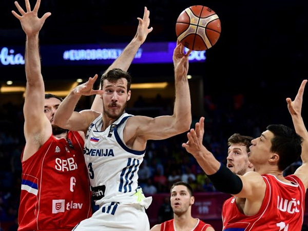 הרבע השני היה כולו של גוראן דראגיץ', עם מטווח שלשות ודומיננטיות אדירה (פיב"א)