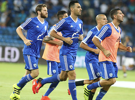 הקמפיין החל במשחק קשה מול איטליה בסמי עופר, כשהציפיות עוד היו ממשיות