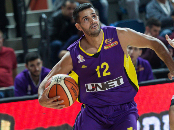 משחק חלש ללא אף נקודה של הקפטן של הסגולים. הרוש (אלן שיבר)