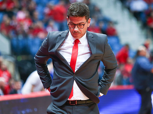 החלטה קשה, אבל עומד מאחוריה. קציקאריס (דני מרון)