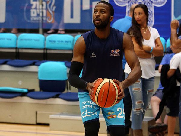 לא ייעשה שינוי בסגל לפני שימונה מאמן חדש