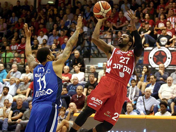 לוקאס. בכורה שלו בליגה (אלן שיבר)