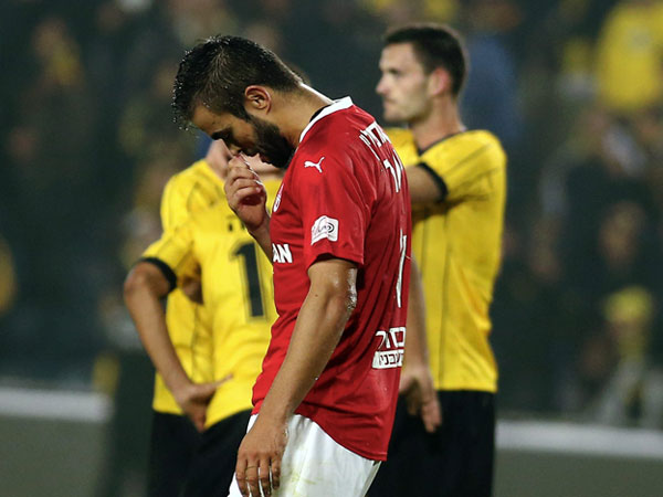 הפנים של ויטור אומרות הכל (אלן שיבר)