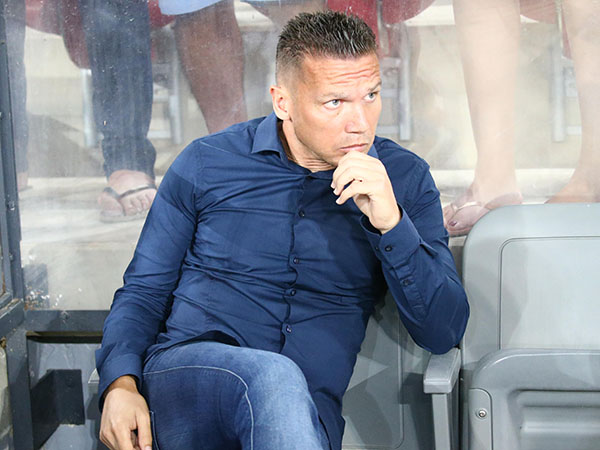 בכר. העיניים למשימות הבאות (דני מרון)