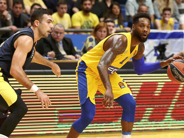 "מוקדם לצאת בהצהרות". קיין (אלן שיבר)