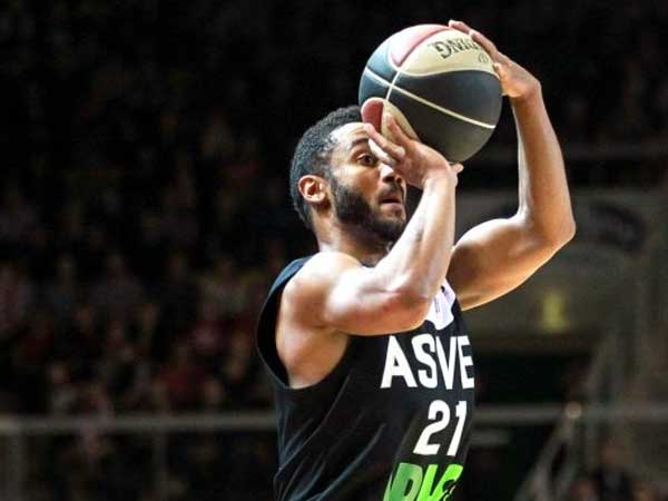 משחק ענק. רוברסון (Getty)