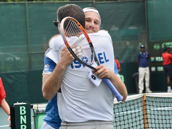 הפנים לצ'כיה (עופרה פרידמן, איגוד הטניס)