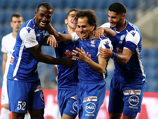 בכורה חלומית באם המושבות (אלן שיבר)