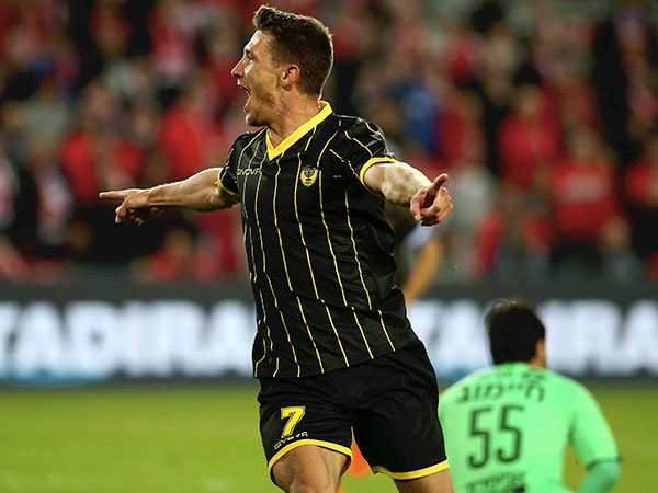 עניין של זמן עד שיהיה בהרכב. סילבסטר (אלן שיבר)